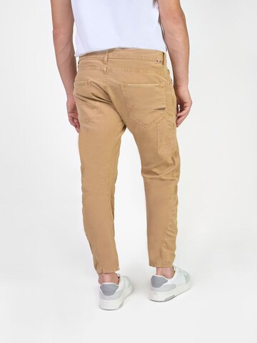 Effilé Pantalon 'Albe' Le Temps Des Cerises en beige
