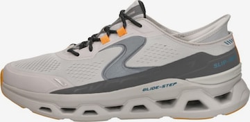Baskets basses 'Slip-Ins: Glide-Step Altus' SKECHERS en gris : devant