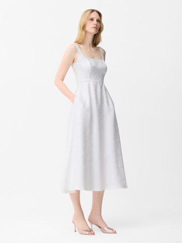 Robe adl en blanc
