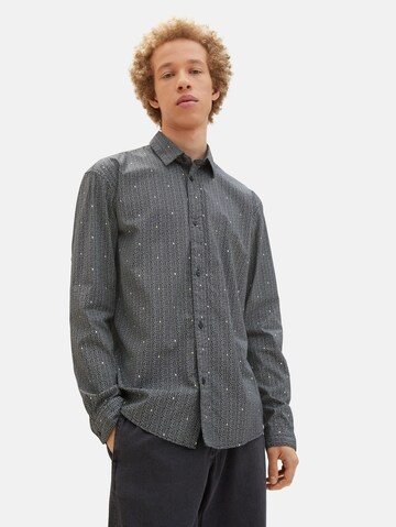 Coupe regular Chemise TOM TAILOR DENIM en gris : devant