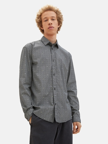 Coupe regular Chemise TOM TAILOR DENIM en gris : devant