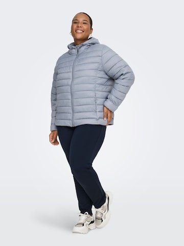 Veste mi-saison 'CARTAHIA' ONLY Carmakoma en bleu