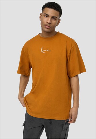 Karl Kani T-shirt i brun: framsida