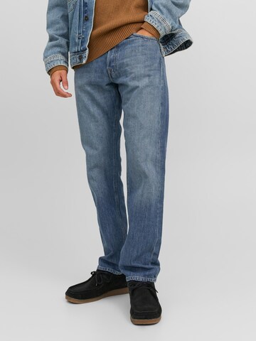 JACK & JONES Regular Jeans 'CHRIS' in Blauw: voorkant