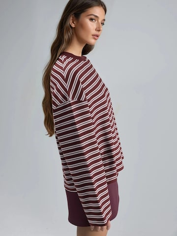 Busem - Camisa 'T-Shirts' em vermelho