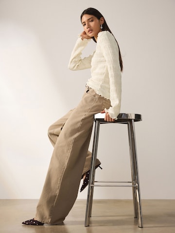 Next Paita värissä beige