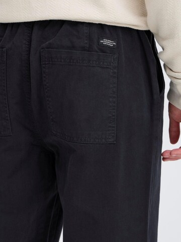 Loosefit Pantaloni chino ' BHMILES Wovenpant ' di BLEND in nero