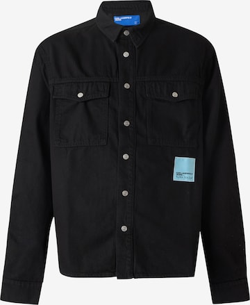 KARL LAGERFELD JEANS Välikausitakki 'KLJ x Pietro Terzini' värissä musta: etupuoli