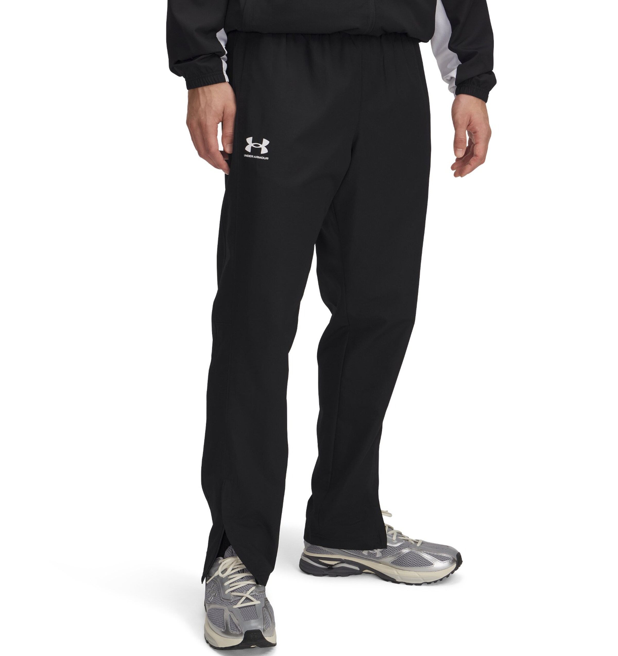 UNDER ARMOUR Regular Sporthose in Schwarz: Vorderseite