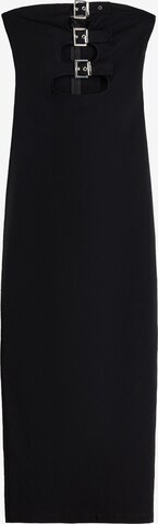 Rochie de la Bershka pe negru: față