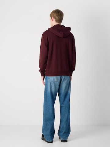 Felpa di Calvin Klein in rosso: dietro