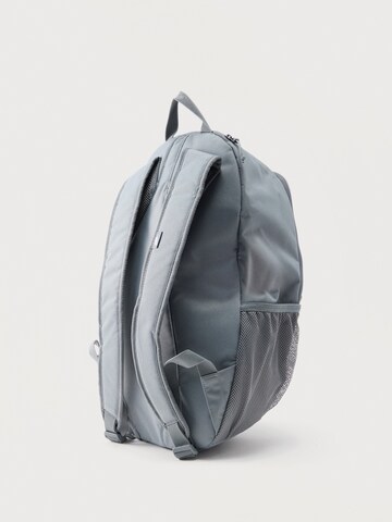 Nike Sportswear Рюкзак 'HERITAGE SWEEP' в Серый: спереди
