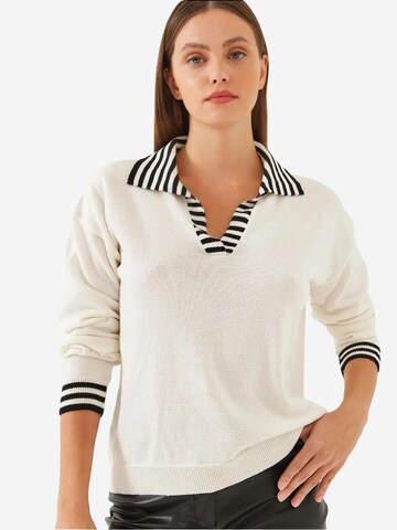 Bianco Lucci Sweater in Beige
