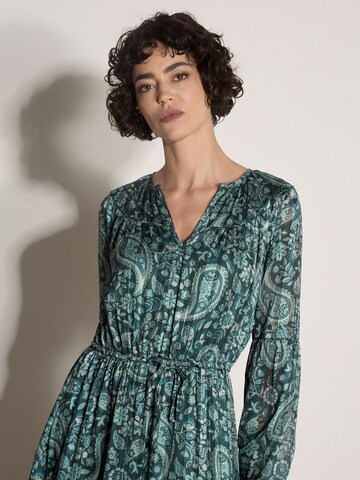 Robe ' ' Apricot en vert