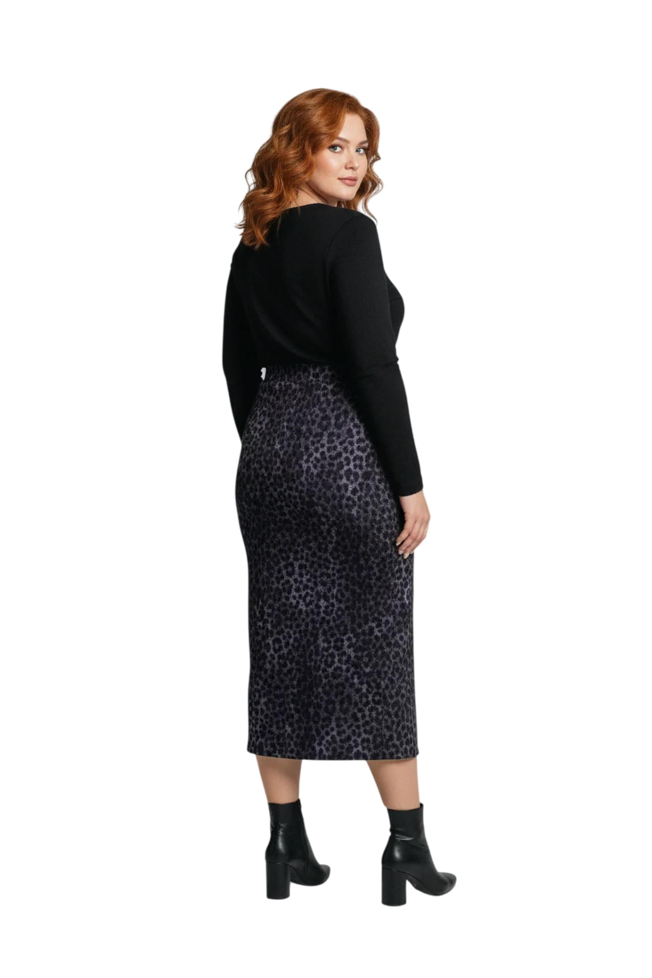 Shape Of You Skirt in Black