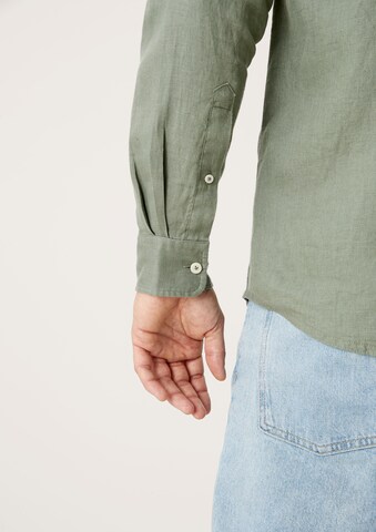 s.Oliver Regular Button Up Shirt in Green