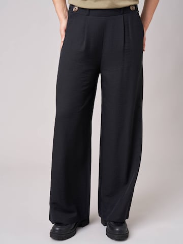 Loosefit Pantalon Deeluxe en noir