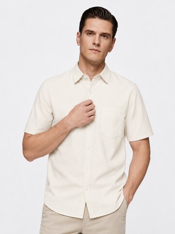 ALLTHEMEN Regular Fit Hemd 'Reine'‌‌‌‌‌‌‌ in Beige