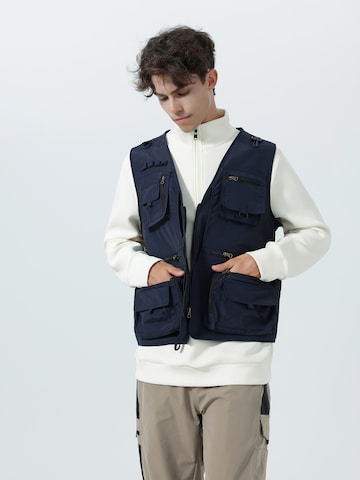 Youthup Sports Vest in Blue: front
