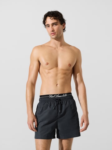 Karl Lagerfeld Шорти за плуване в синьо: отпред