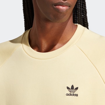 Sweat-shirt 'Essential' ADIDAS ORIGINALS en jaune