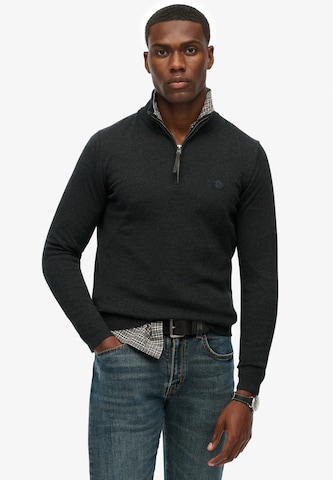 Pull-over 'Essentials' Superdry en gris : devant