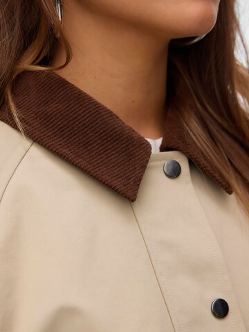 Veste mi-saison VERO MODA en beige
