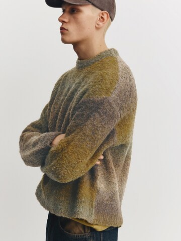 Pull&Bear Sweter w kolorze zielony