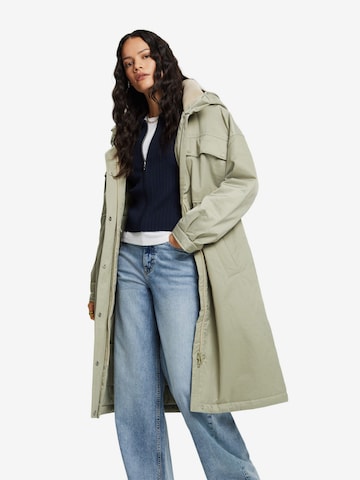 Manteau d’hiver ESPRIT en vert : devant