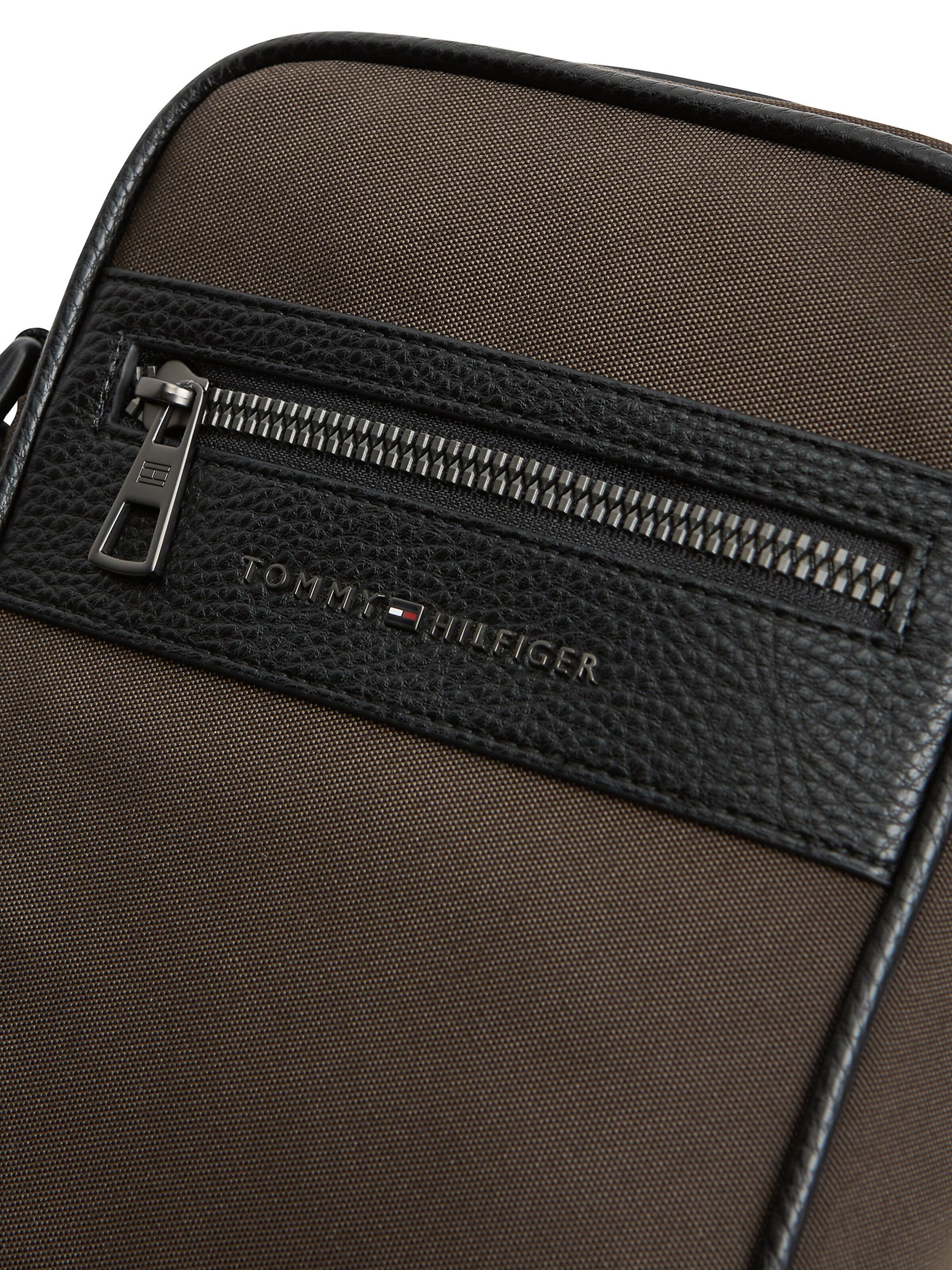 TOMMY HILFIGER Crossbody bag in Brown