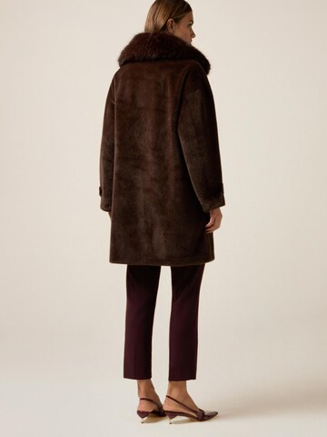 Cappotto invernale di oltre in marrone