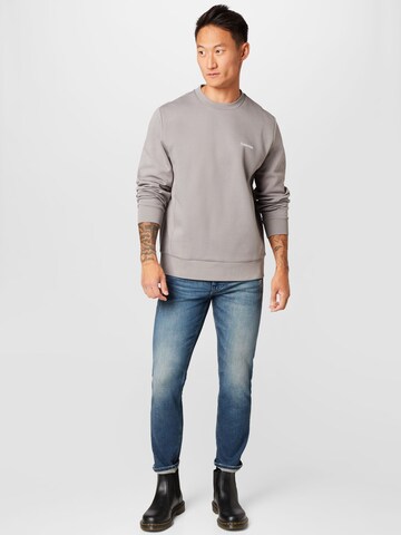 Calvin Klein Sweatshirt in Grau