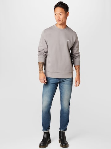 Bluză de molton de la Calvin Klein pe gri