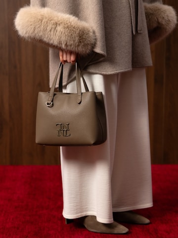 NAULOVER Skuldertaske ' ' i beige: side
