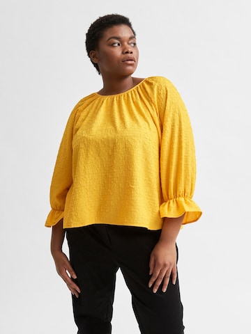 Chemisier 'Issy' Selected Femme Curve en jaune : devant