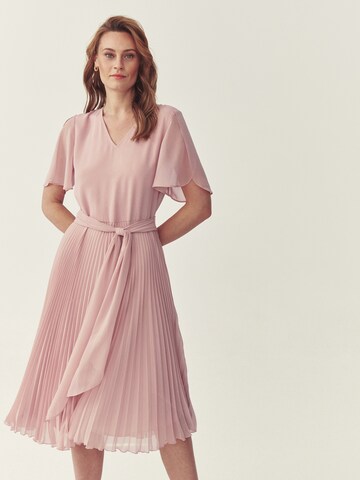 TATUUM Damengewebekleid PLEATA in Pink: Vorderseite
