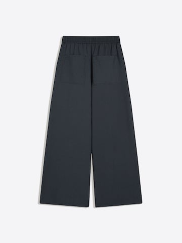 Bershka Baggy Élére vasalt nadrágok - kék