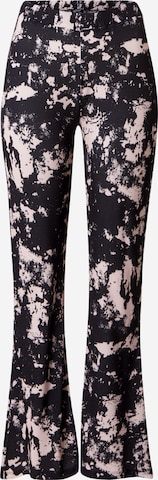 Nasty Gal Flared Broek 'Tie Dye' in Roze: voorkant