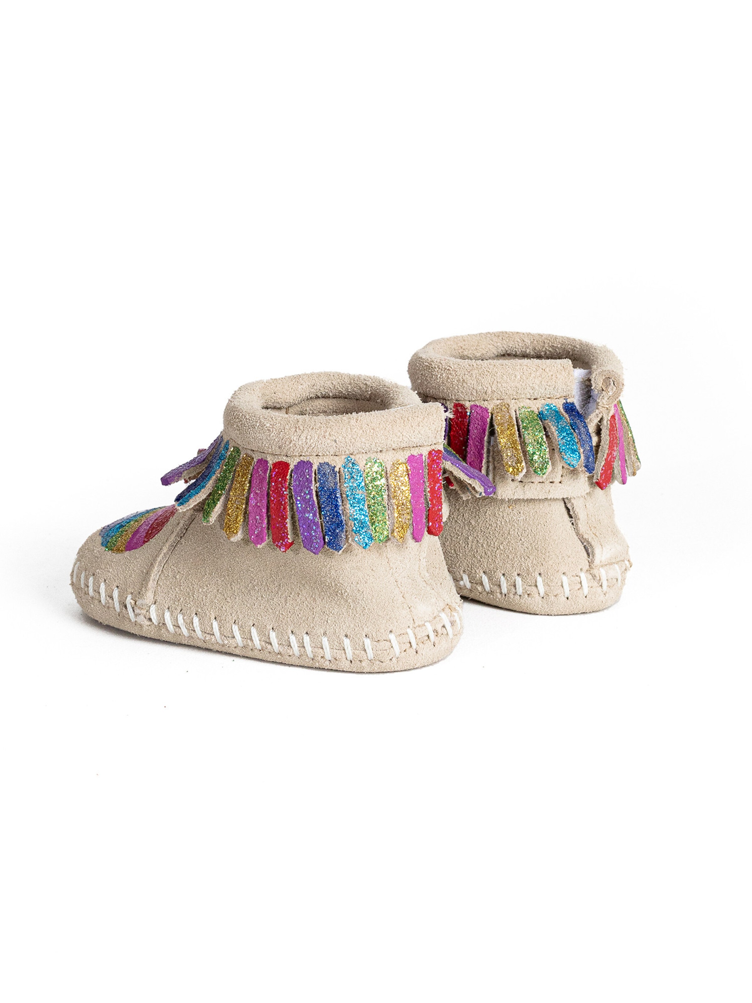 Minnetonka - Bota de neve 'Love one another' em bege