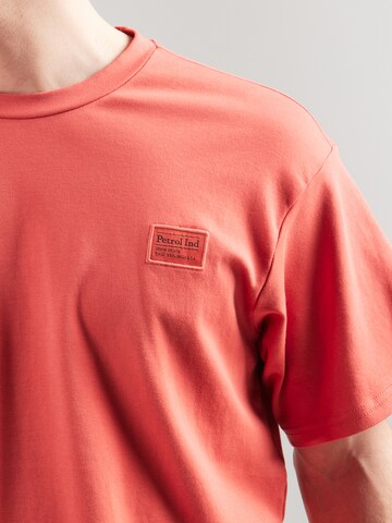 Petrol Industries T-shirt 'Reefside' i röd