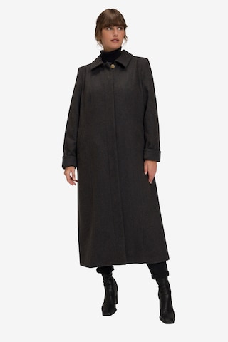 Ulla Popken Between-Seasons Coat in Grey: front