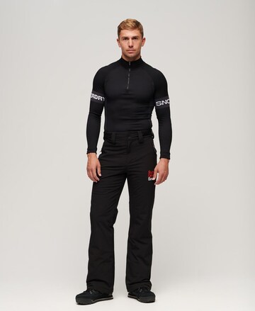 Regular Pantalon outdoor Superdry en noir