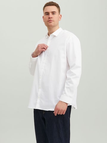 Jack & Jones Plus Comfort fit Button Up Shirt 'Blacardiff' in White: front