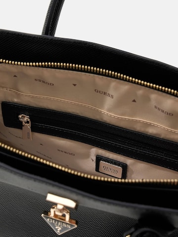 GUESS Сумки 'Patsie' в Черный