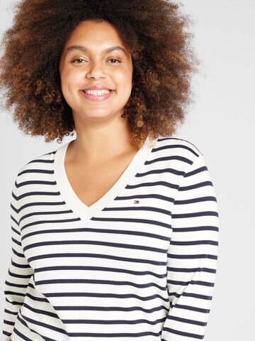 Tommy Hilfiger Curve Pullover in Weiß