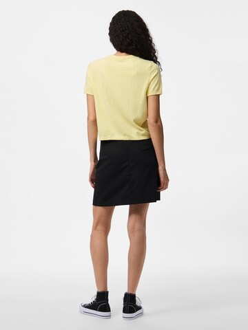 Cardigan 'PCOrina' PIECES en jaune