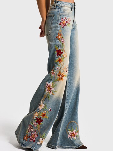 IT'S BASIC Flared Jeans 'FLARE MID RISE JEANS' in Blauw