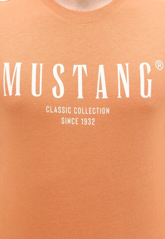 MUSTANG T-Shirt in Orange