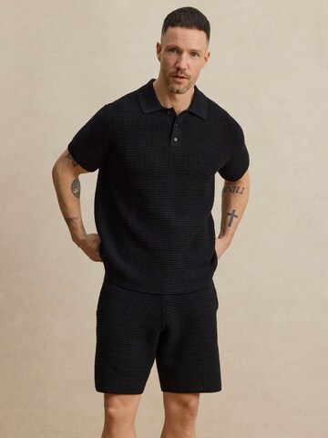 DAN FOX APPAREL Тениска 'Giuliano' в черно: отпред