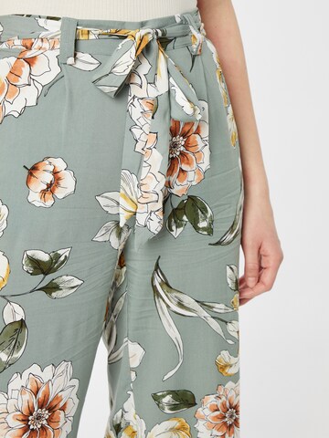 ONLY Loose fit Pleat-front trousers 'NOVA' in Green
